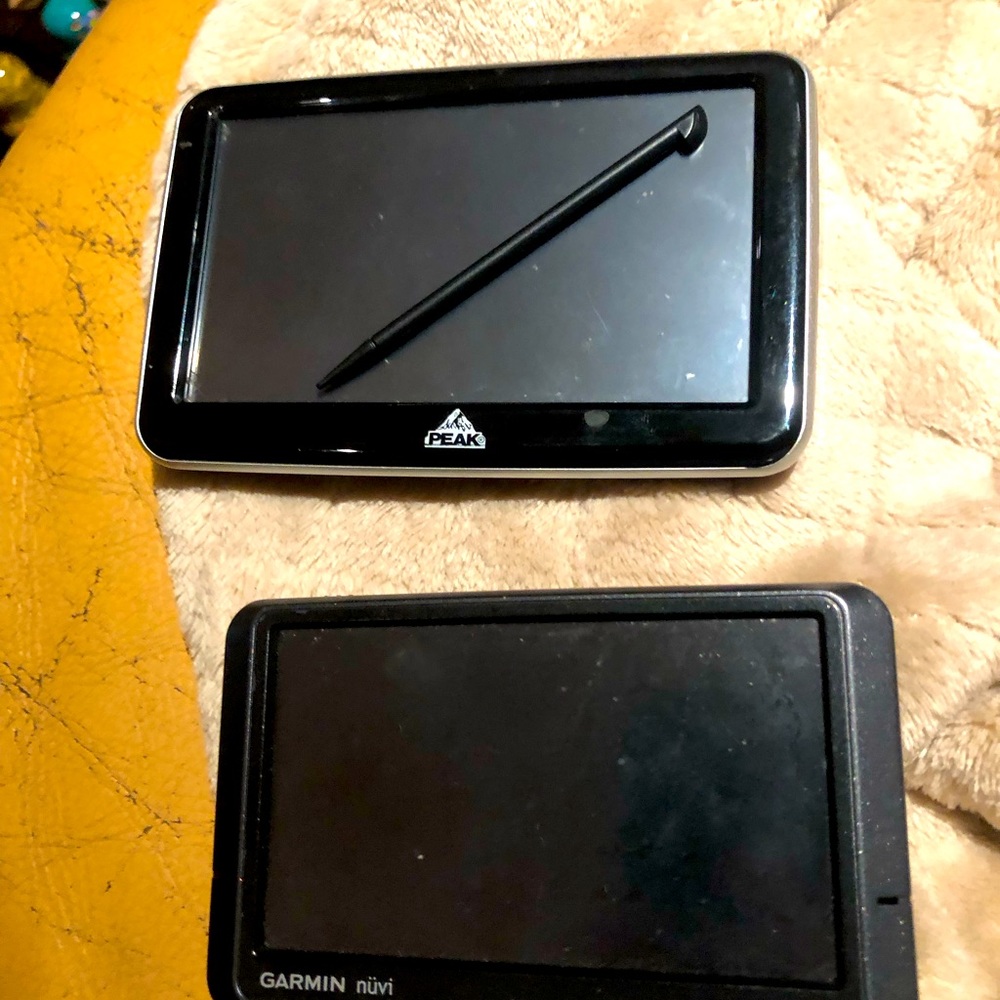 2 gps good working condition